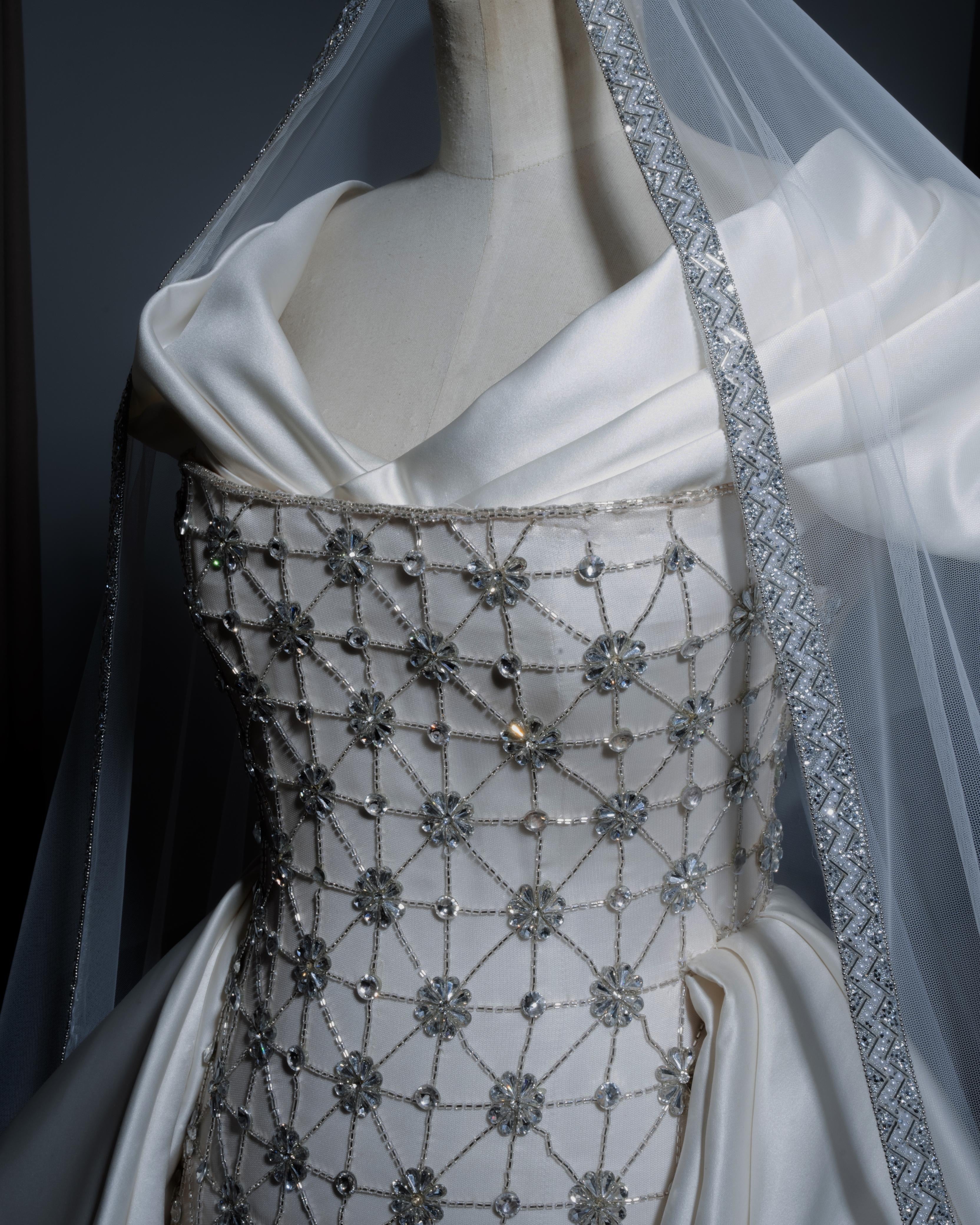 CUSTOMIZED GOWNS